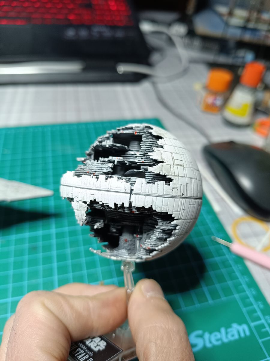 Star Wars Death Star II & Star Destroyer Bandai 5063852 scales 1:2700000 and 1:14500