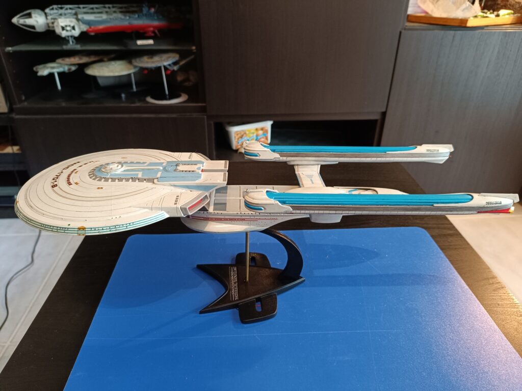 Star Trek – Generations U.S.S. Enterprise B – AMT N° 8762 scale 1:1000 1995
